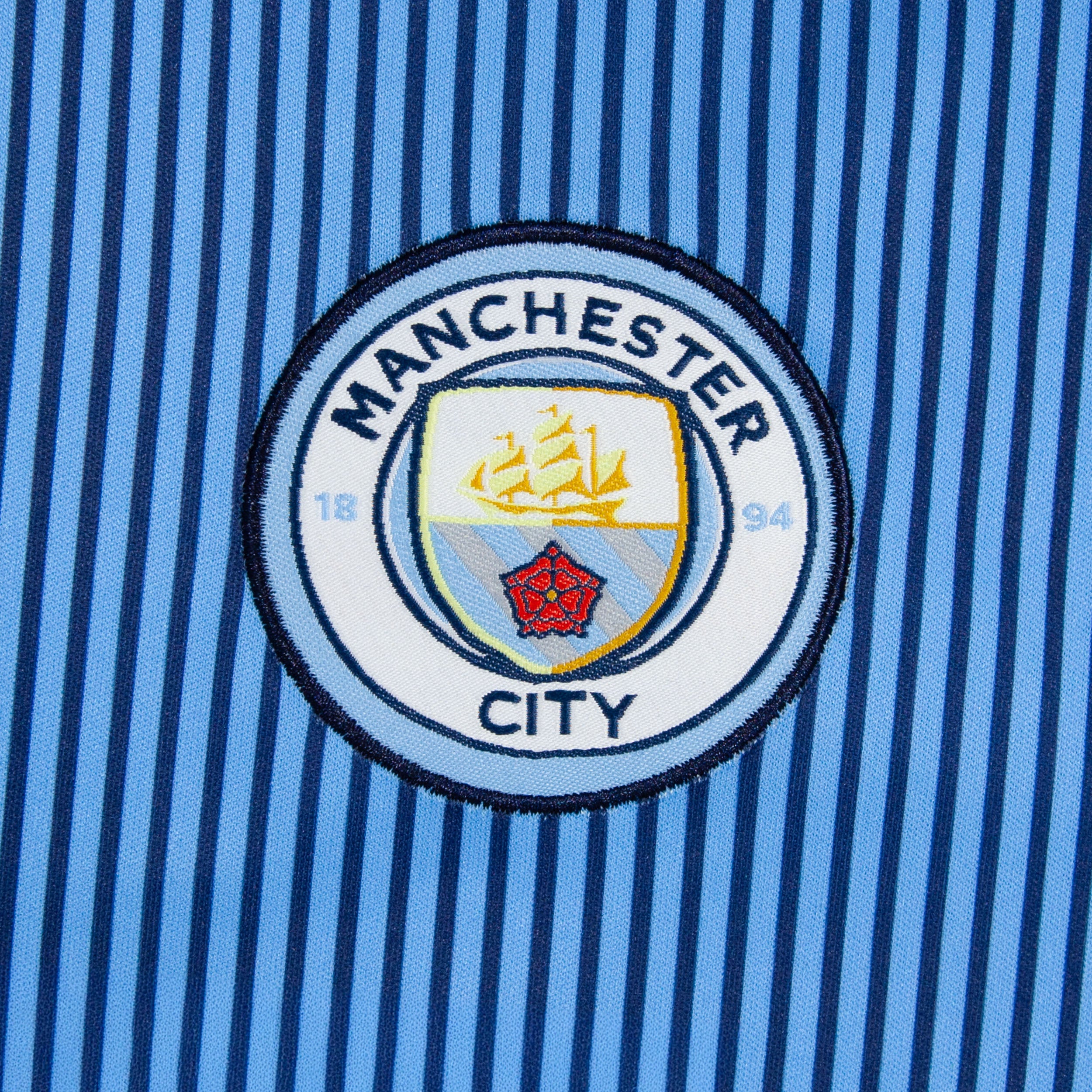 Manchester City Shirt Light Blue Detail 1